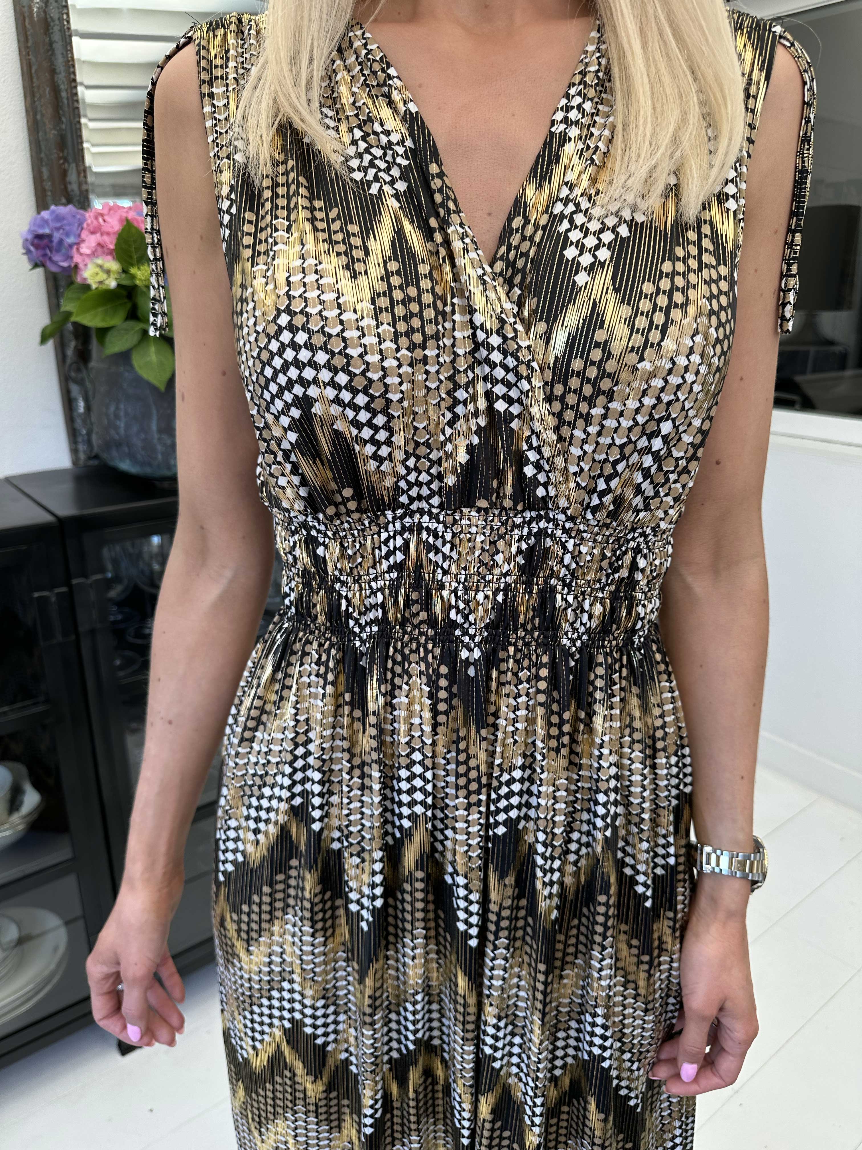 Pams Pattern Sleeveless - Lang elastisk kjole i krølfrit stof